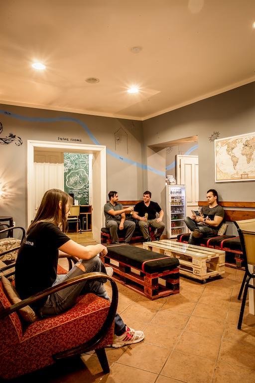 Ahoy! Hostel Прага Экстерьер фото